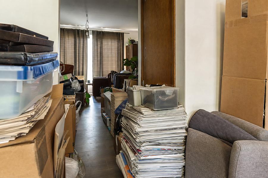 Messiewoning herkennen: signalen, risico's en een veilige aanpak